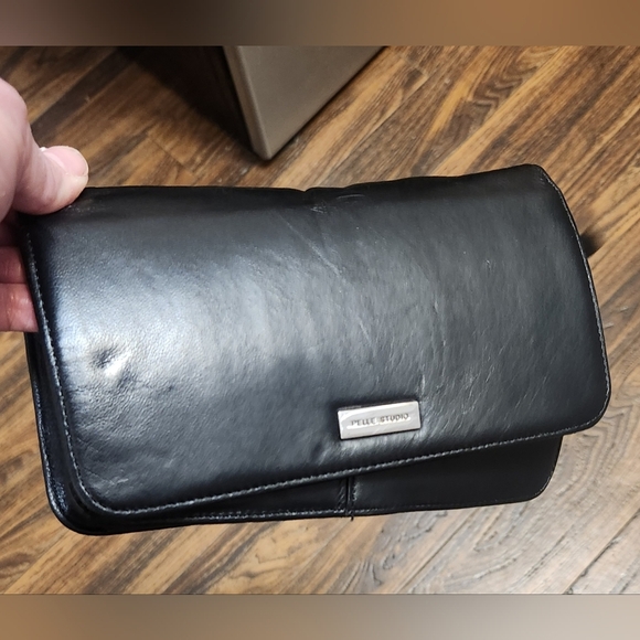 Wilson's Pelle Studio Black Leather Crossbody Wristlette Bag - Picture 5 of 16